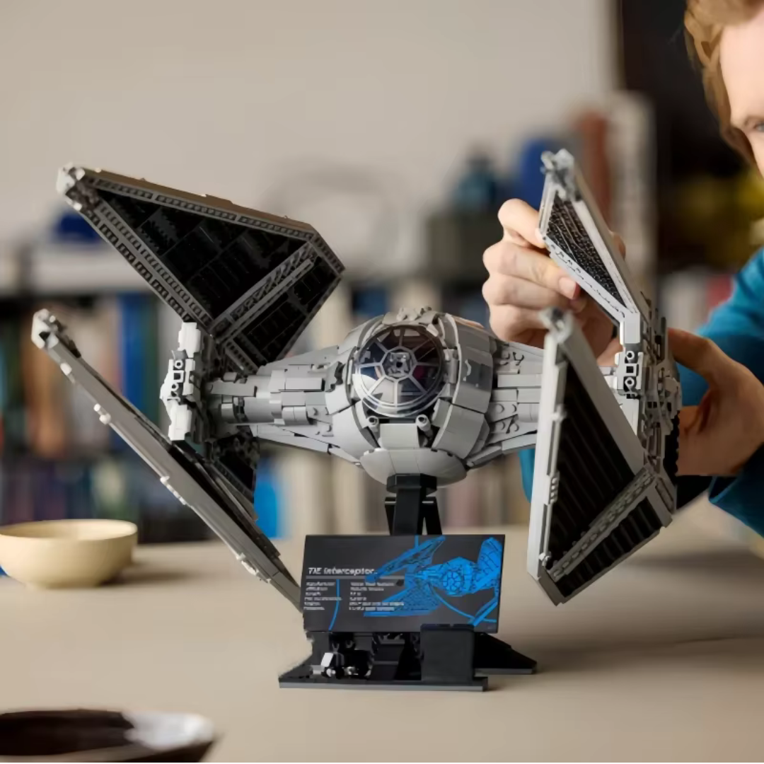 Advanced model kits for Adults: Build the 1,931-piece Starship Interceptor.